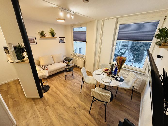 Vollmöblierte 2 Zimmer Wohnung in Innenstadtlage – Foto 1