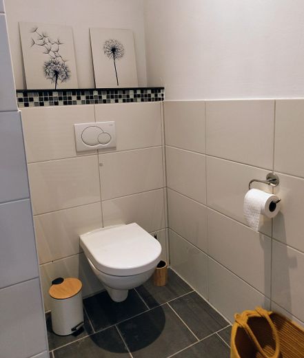 Möblierte 2-Zimmer-Wohnung | Erstbezug nach Kernsanierung | Osnabrück-Kalkhügel – Badezimmer