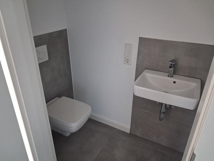 Moderne 3-Zimmer-Erdgeschosswohnung mit Terrasse und Carport in Bad Oeynhausen-Werste – Gäste WC