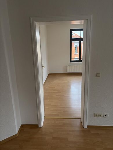 LEIPZIG STÖTTERITZ HELLE 2 Zimmer Wohnung von Privat, SOFORT BEZIEHBAR – Eingang Schlafzimmer