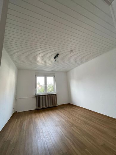 4-комнатная квартира на первом этаже с садом – Schlafzimmer / Büro 2