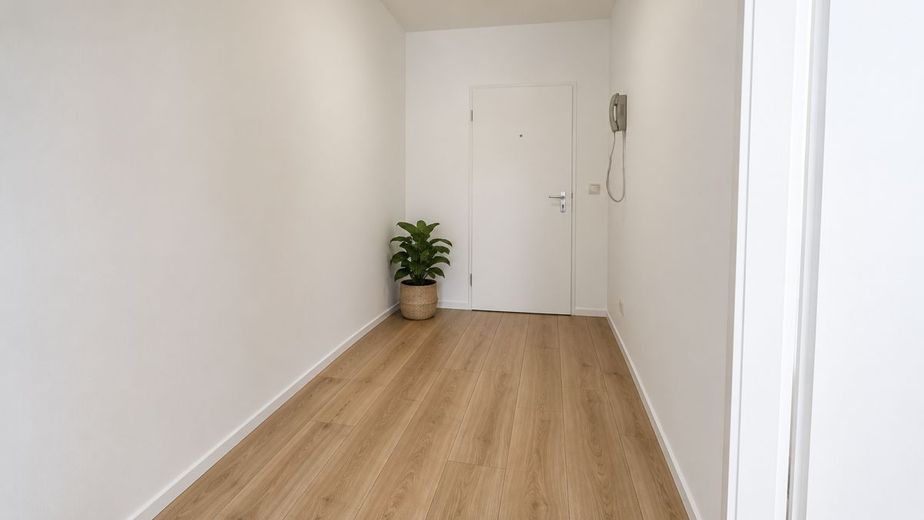Kapitalanlage mit Seltenheitswert: Appartement mit Balkon, Indoor-Pool und Garten in Wi-Sonnenberg – Flurvision