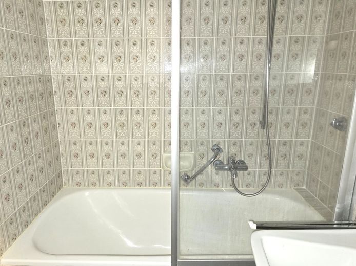 Wiesbaden: Top-Lage, beste Nachbarschaft, frische Luft, Ruhe plus Naturgeräusche pur! – ...mit Badewanne
