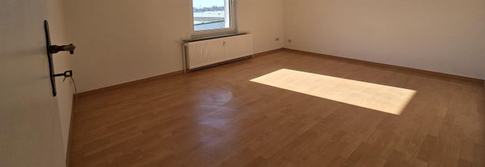 Zimmer 1, Blick zum Fenster