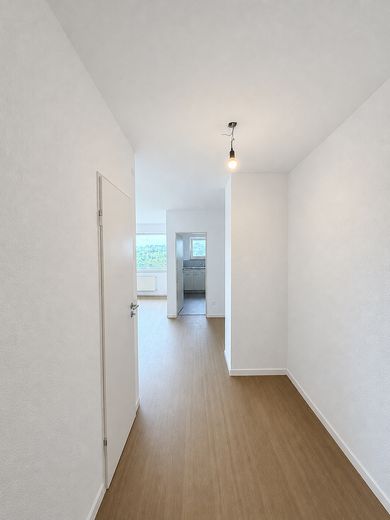 Provisonsfreie Eigentumswohnung im 7. OG – Bonn-Hardtberg | 49,5 m² | Vollrenoviert – Flur/Durchgang