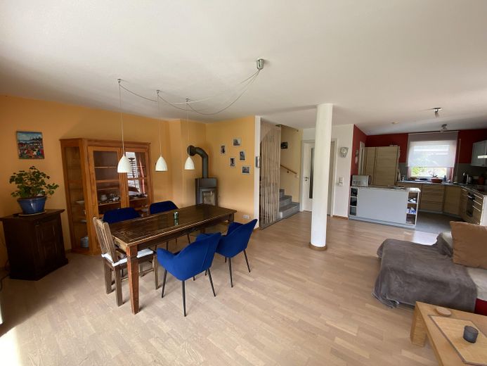 Splendida casa bifamiliare con vista libera fino alle Prealpi   *senza commissioni* – WoZi mit offener EBK