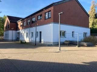 Schicke neuwertige Wohnung 89m² 1 OG – Außenansicht