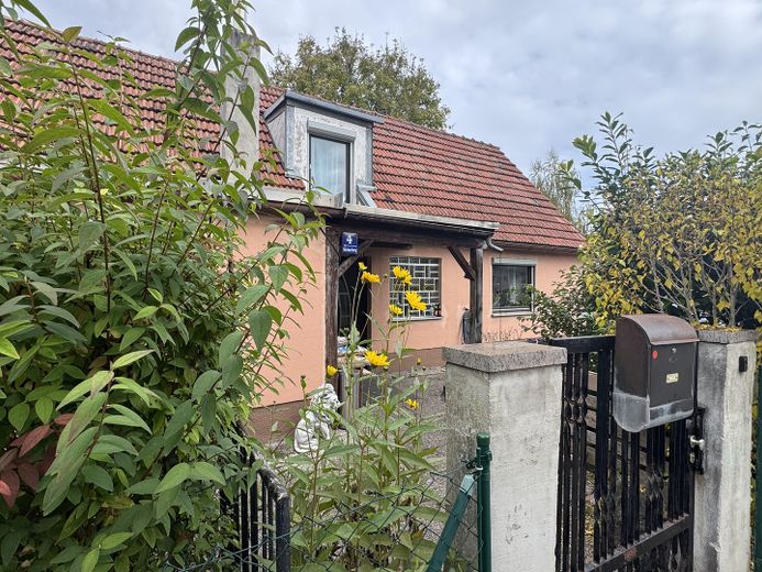 Teilrenoviertes Haus zu verkaufen, renovierungsbedürftig – Foto 5