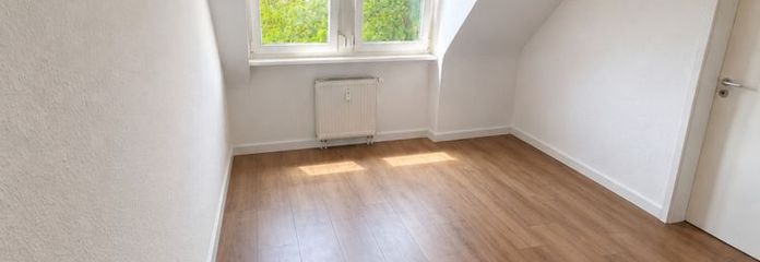 Bonito apartamento de 2 habitaciones en el ático, 31 qm en alquiler en Ludwigshafen