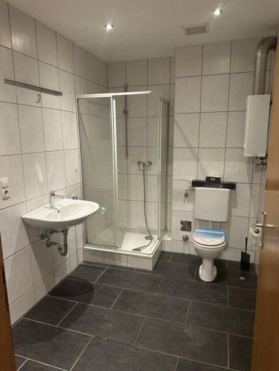 Apartamento de 4 habitaciones con balcón en Neuwied – Foto 8