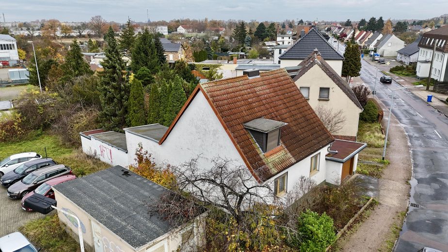 Von außen seitlich