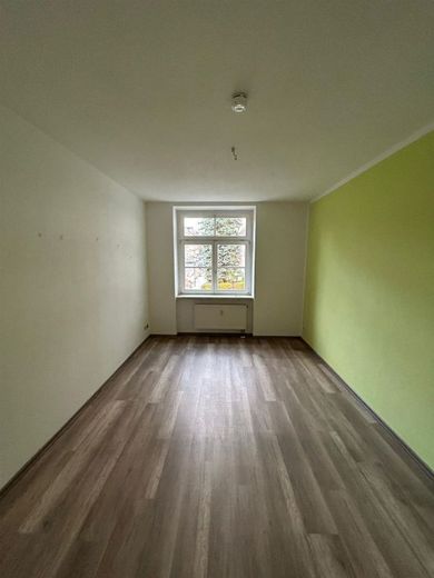 Gemütliche 3-Zimmer mit Laminat, Balkon und Wannenbad in ruhiger Lage! EBK mgl. – PHOTO-2023-11-07-15-58-14_1