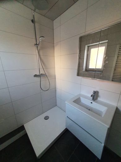 Casa unifamiliare inondata di luce in una posizione privilegiata e tranquilla – Perfetta per famiglie, in vendita – Foto 14