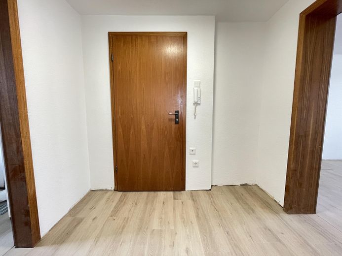 Penthouse - Kapsamlı renovasyon sonrası ilk kullanıma yakın 1 oda (yeni gibi), elektrikli cihazlar dahil – Flur/Garderobe 2