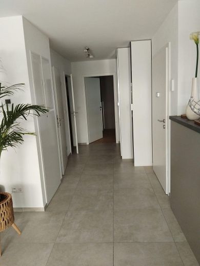 Moderne, stilvolle 3-Zimmer-Neubauwohnung – फोटो 5