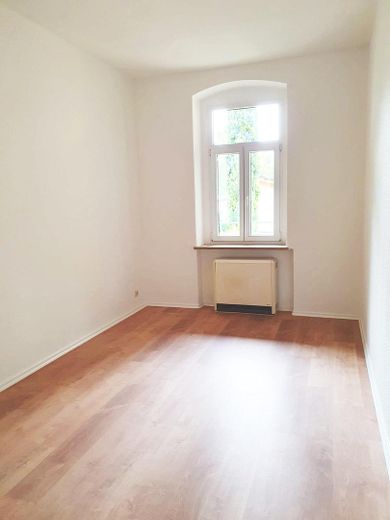 ansprechende 2-Zimmer Wohnung im EG in Flöha – Schlafzimmer