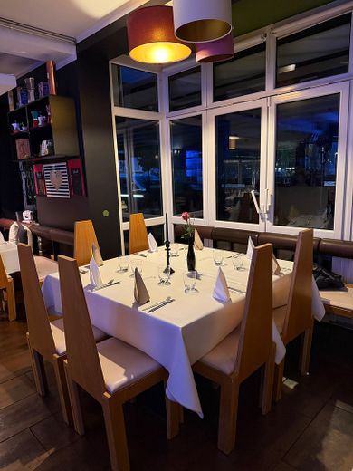 Stylowa restauracja / lokal dla wyrafinowanej gastronomii śródziemnomorskiej w Darmstadt-Griesheim – Foto 22