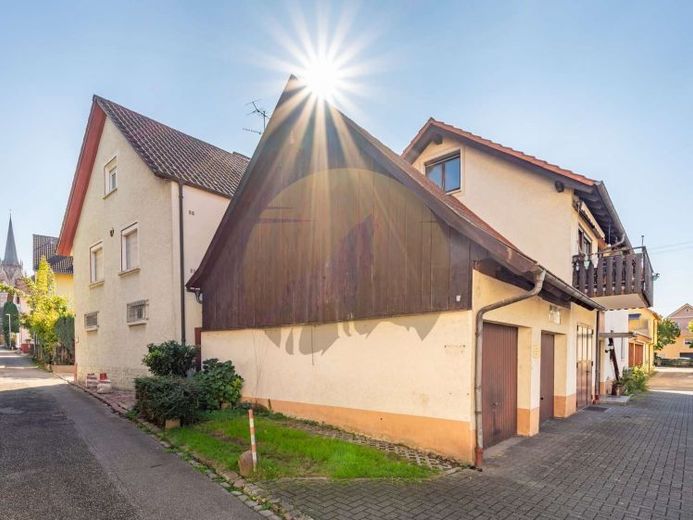 Mehrfamilienhaus in Baden-Baden – kurzfristig vollständig verfügbar – Foto 1
