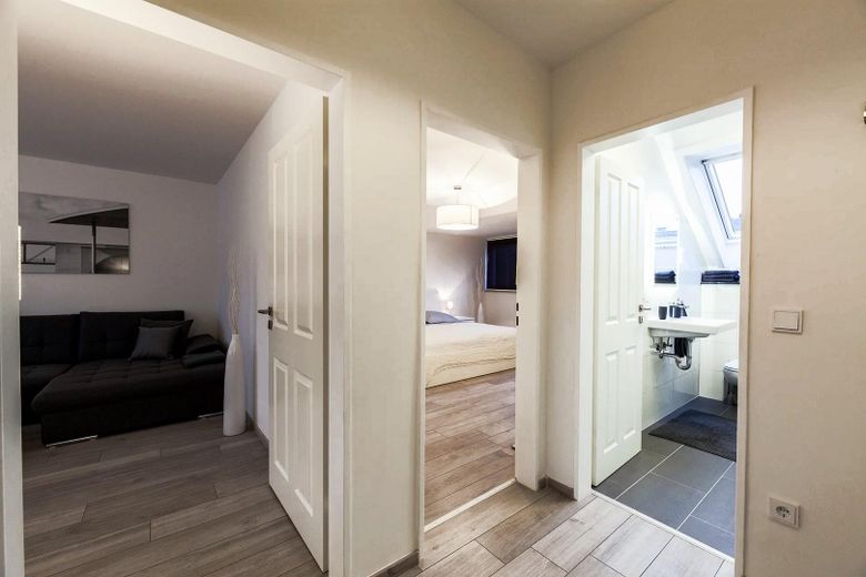 Hochwertige 2 Zimmerwohnung mit Dachterrasse in Köln am Flughafen – Foto 16
