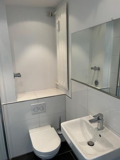Apartment im Herzen von Düsseldorf – Badezimmer