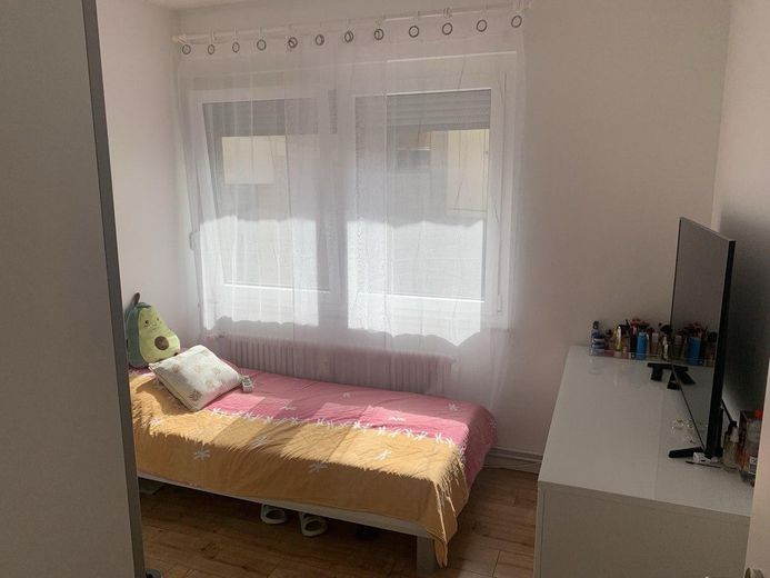 2-комнатная квартира 4 комнаты 81 м² 2,5 комнаты 65 м² городская квартира офис кабинет для практики жильё для рабочих коммерческая недвижимость инвестиция – Einheit2 Zimmer 2
