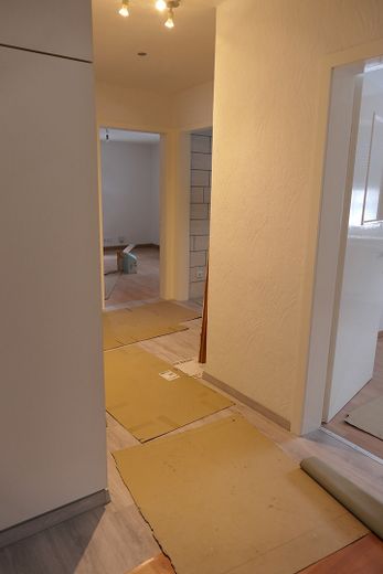 Appartamento al piano terra di 3 locali con ca. 80qm nel centro di Münsingen – Photo 8