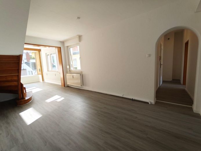 Erstbezug nach umfassender Renovierung: Großzügige 4-Zimmer-Maisonette in Mainz-Mombach – Foto 3