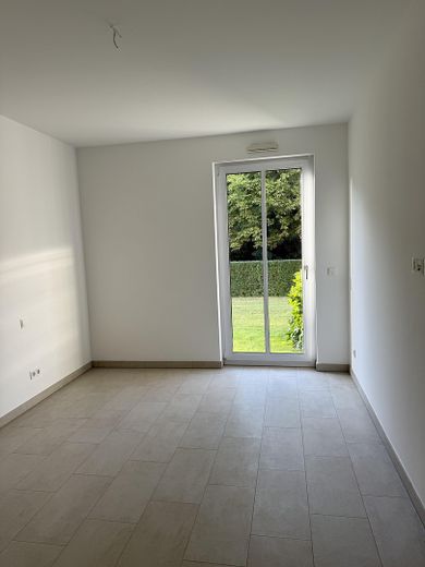 Nur 100 m vom Meer entfernt - Stilvolle 3 ZKB Wohnung mit Marken EBK u. TG Stellplatz – Schlafzimmer