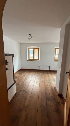 Viel Platz aufgeteilt in 2 Eigentumswohnungen in Chiemseenähe – EG Stube