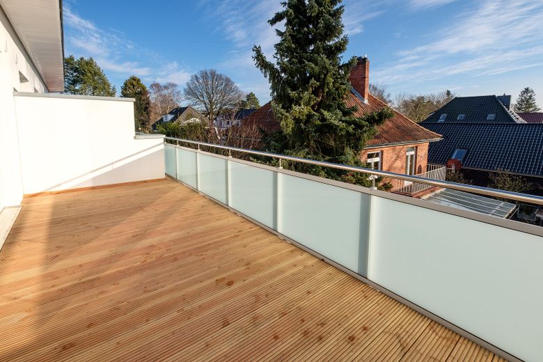 Maisonette-Penthousewohnung in Hamburg Alt-Rahlstedt – Dachterrasse Richtung Südost