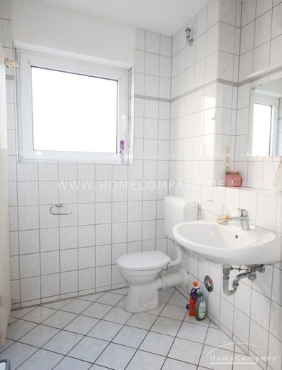 **Saarbrücken, appartamento bilocale di nuova ristrutturazione di alta qualità con terrazza soleggiata + posto auto – 8fa233c2d2d677b8868780921b2826455ee70a24.jpg