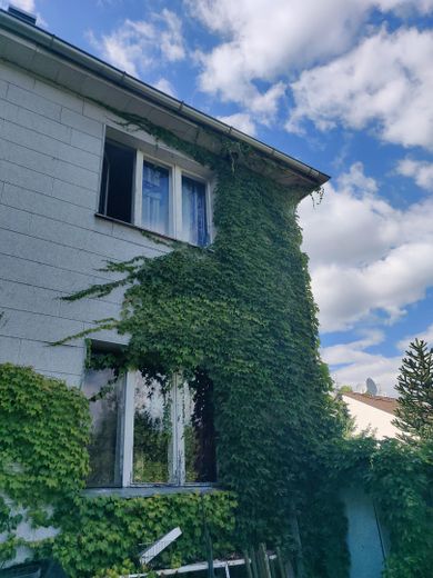 Bella casa con ampio giardino, con possibilità edificatorie per circa 847 mq di superficie abitabile lorda – Foto 14