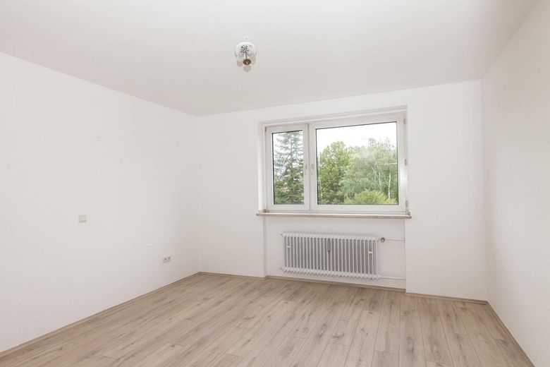 Luminoso appartamento di 4 locali in Lessingplatz – Schlafzimmer