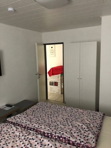 Einfamilienhaus mit Nebengebäude, Hof und Garage – Foto 13