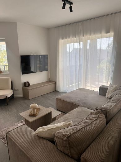 Moderne Neubau-Wohnung mit Einbauküche, Loggia + Terrasse! – Foto 12