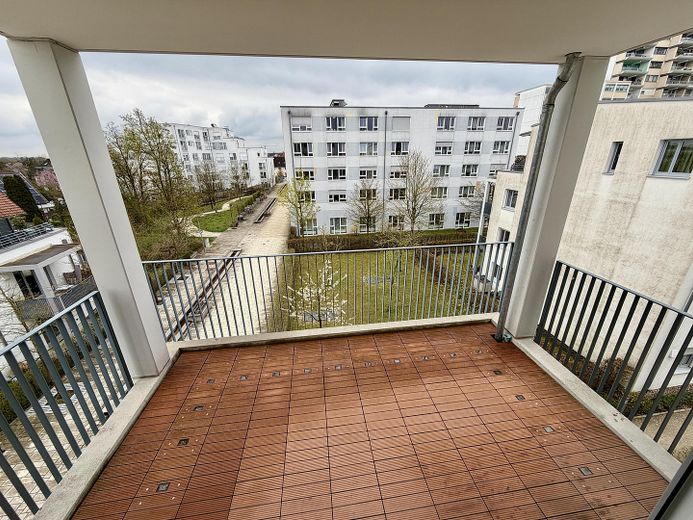 60,49 м² квартира в новостройке с 2 комнатами, доступна сразу, балкон – Фото 1