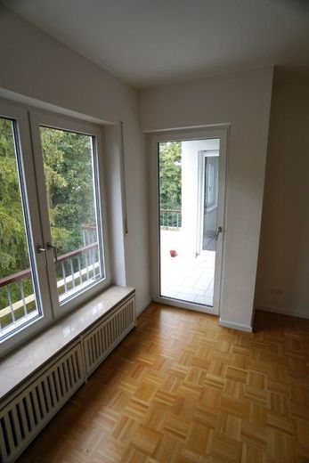 Repräsentative 3-Zimmer-ETW (120 m²) in Kronberg Stadt, sehr schöne Lage am Viktoriapark – Foto 4