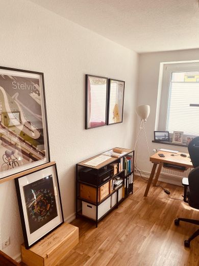 Agradable vivienda de 4 habitaciones con balcón en Hildesheim – Arbeitszimmer 2