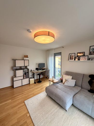 Exclusive 4-room apartment with designer kitchen and underground parking space – living at the highest level – Foto 13