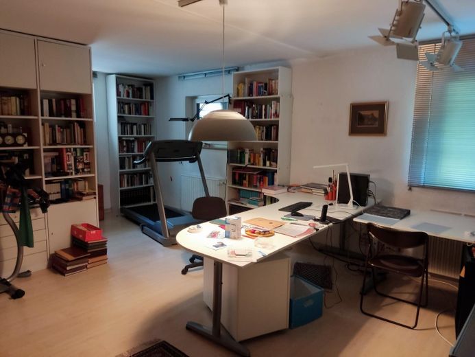 Büro UG04