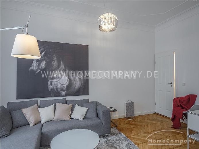 Kernsanierte und hochwertig möblierte 4-Zimmer-Wohnung mit Balkon – 3f53bbee2bc38dd4a7ad2063f3f0a35bf078edd1.jpg