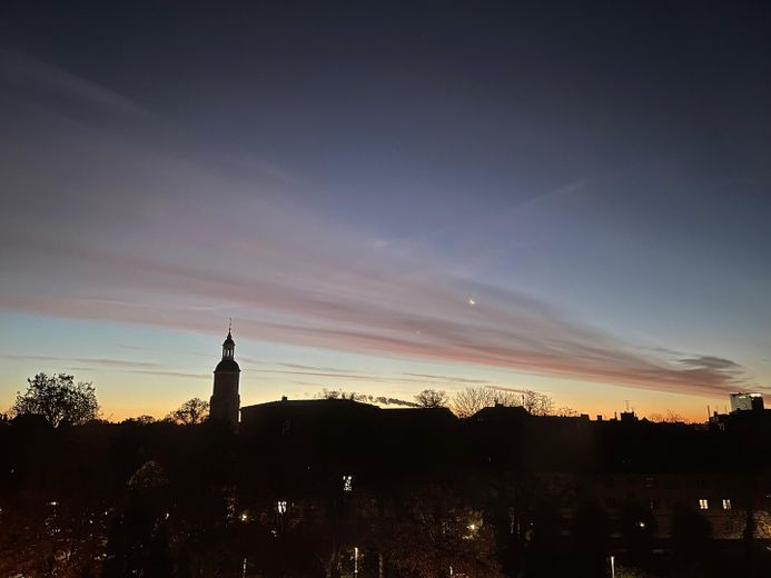senza commissioni, appartamento di 3 locali ai margini di Berlino, posizione da sogno, terrazze soleggiate – Blick auf die Altstadt Spandau