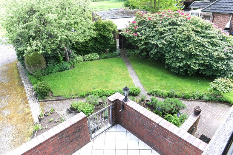 Casa con quasi 4.000 m² di terreno, stalla privata e pascolo - Rellingen – Garten