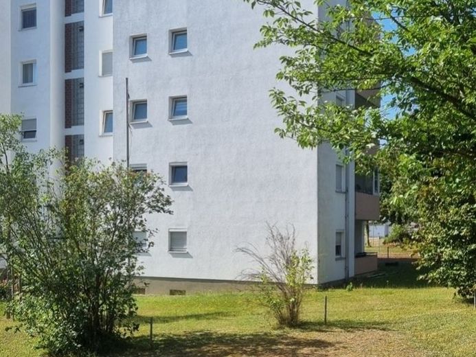 Ideal für Paare: Schicke Wohnung 3,5 Zimmer im Erdgeschoss mit Balkon und Tiefgaragenplatz! – फोटो 1