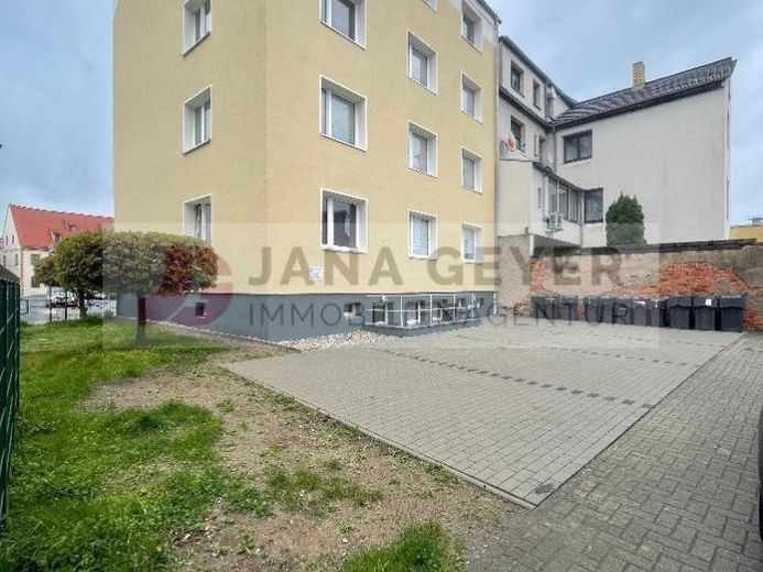EILENBURG - STADT * STELLPLATZ AUF PRIVATGRUNDSTÜCK * mittendrin, statt nur dabei ;-) – Foto 1