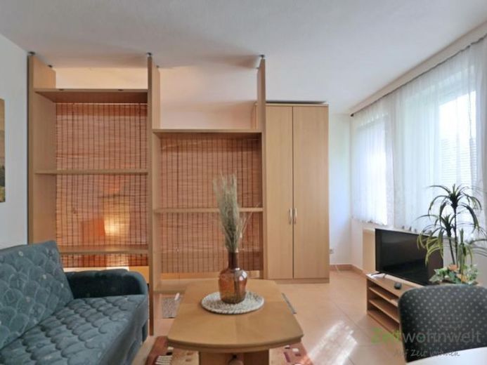 (EF0917_M) Erfurt: Möbisburg-Rhoda, sakin konut bölgesinde, mobilyalı daire, WLAN, hafta sonu gidip gelenler için – Fotoğraf 1