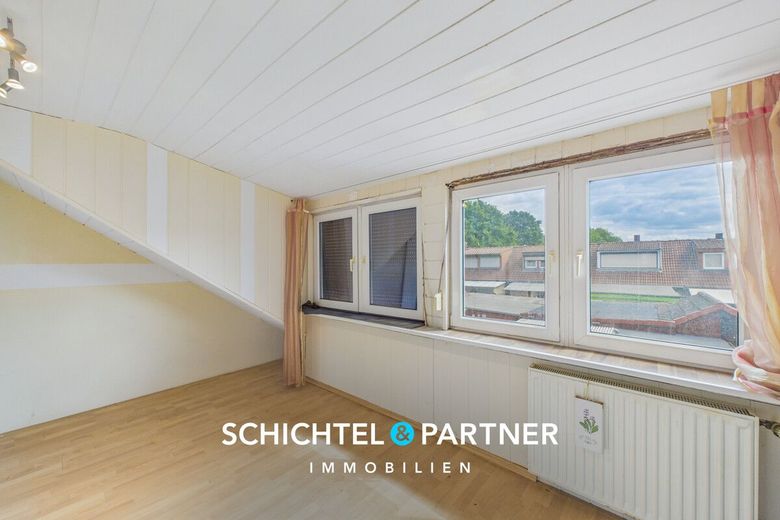 Oslebshausen | Renovierungsbedürftiges Reihenhaus mit Garten- und Hoffläche – S&amp;P | Schlafzimmer