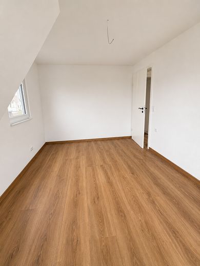 Sanierte ein Familienhaus – ZImmer 3 DG