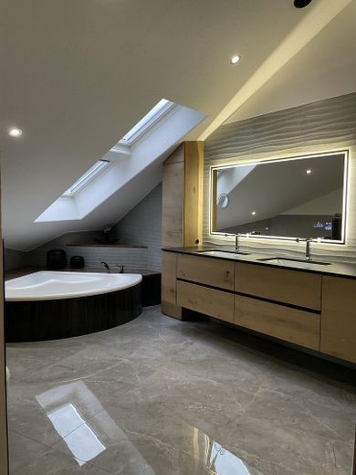 Hauptbadezimmer