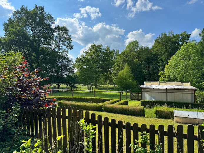 Exkl. Anwesen, Family-Office oder Pferdehof nur 64 km von Hamburg - max. bis 30 ha Eigenland möglich – Gemüsegarten